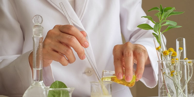 Naturkosmetik zu entwickeln geschieht im Einklang mit der Natur